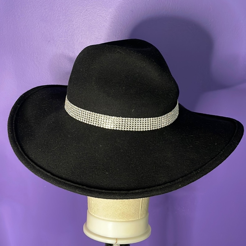Woman Hat Diamond All Around